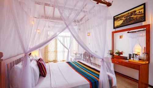 Deluxe Double Room with Balcony and Sea View