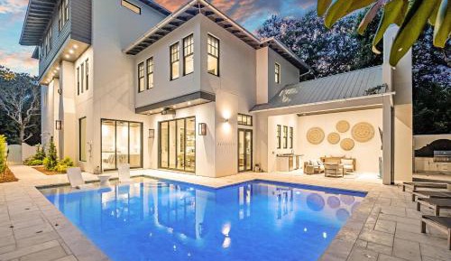 Five-Bedroom Holiday Home