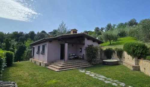 Two-Bedroom Apartment with Mountain View