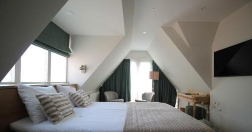 Comfort Double Room with Spa Bath - Non-Smoking