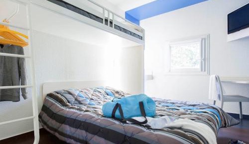 Triple Room with Shared Bathroom