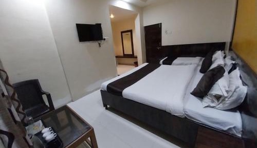 Economy Triple Room