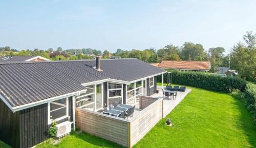 Five-Bedroom Holiday Home