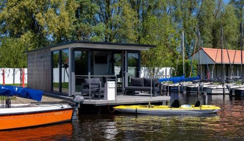 Two-Bedroom House Boat