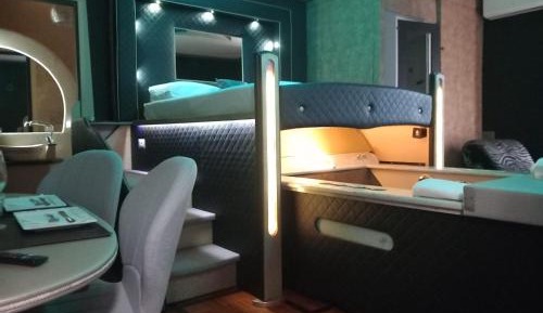 Deluxe Suite with Spa Bath