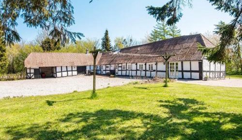 Three-Bedroom Holiday Home 