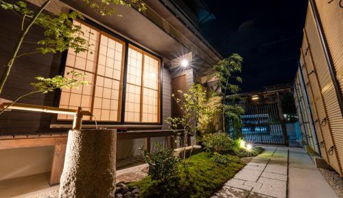 Villa with Garden View