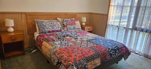 Two-Bedroom Cottage with Spa Bath
