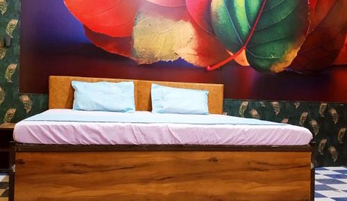 Deluxe Room (2 Adults + 1 Child)