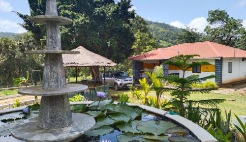 Villa with Garden View