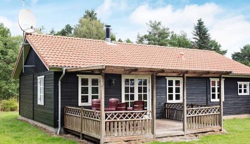 Three-Bedroom Holiday Home 
