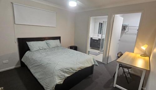 Deluxe Double Room with Shower