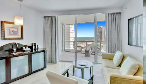 Studio Apartment with Sea View