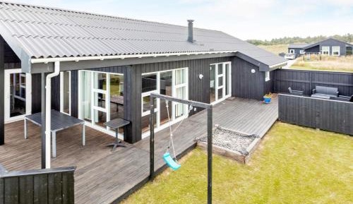 Three-Bedroom Holiday Home 