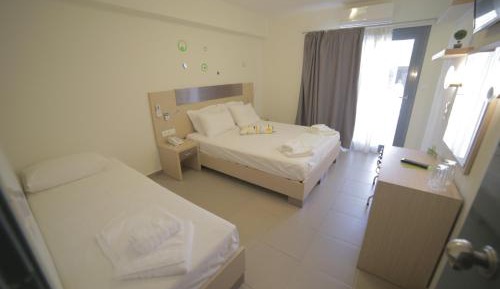 Comfort Triple Room