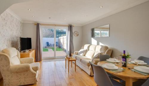 Two-Bedroom Holiday Home