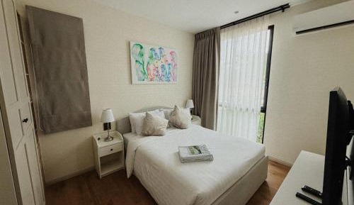 Two-Bedroom Apartment with Balcony