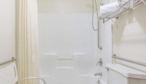 Queen Room with Two Queen Beds - Mobility Access/Non-Smoking