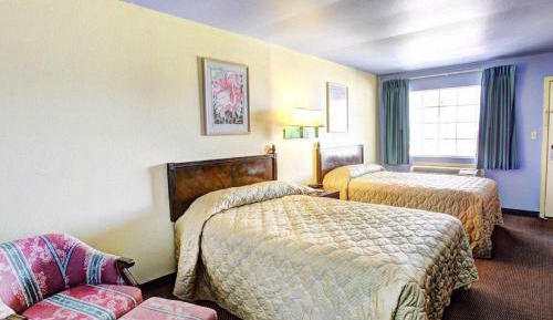 Double Room with Two Double Beds - Smoking