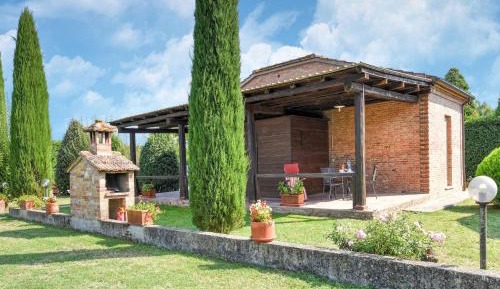 Two-Bedroom Holiday Home