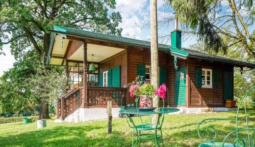 One-Bedroom Holiday Home