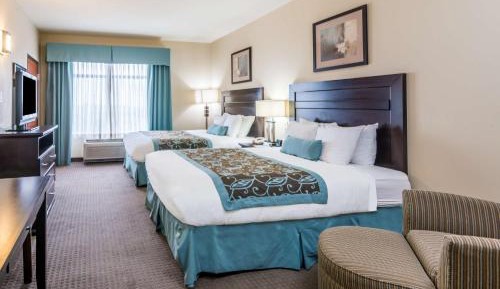 Queen Room with Two Queen Beds and Bath Tub - Mobility/Hearing Accessible - Non-Smoking