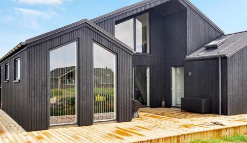 Five-Bedroom Holiday Home