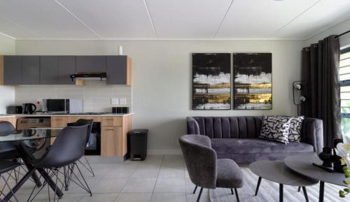 Room #1475116401