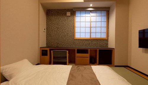 Japanese-Style Room