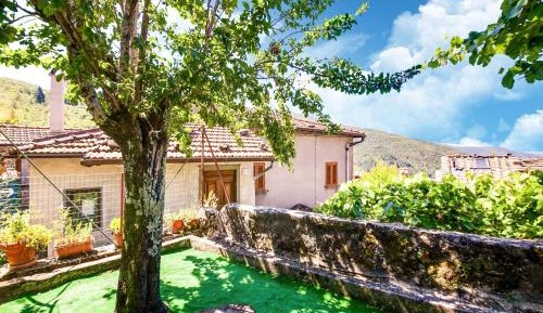 One-Bedroom Holiday Home