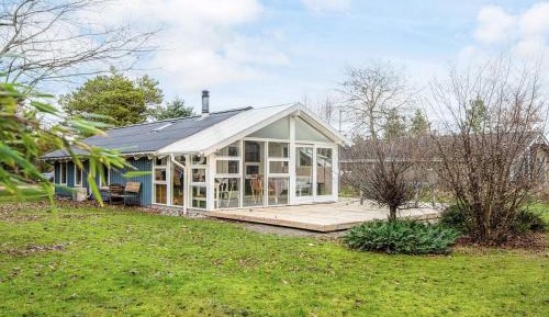 Three-Bedroom Vacation Home 