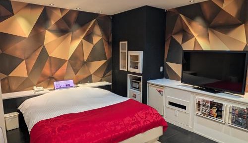Room #1471748402