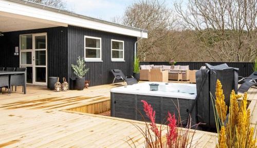 Six-Bedroom Holiday Home