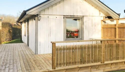 One-Bedroom Holiday Home