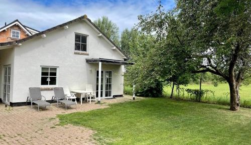 One-Bedroom Holiday Home