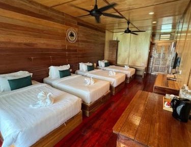 Room #1474191806