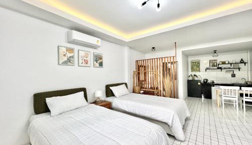 Standard Twin Room
