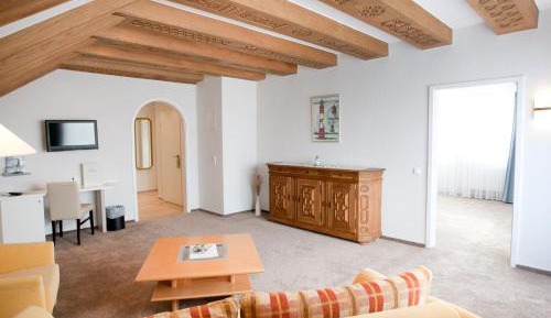 Two-Bedroom Suite