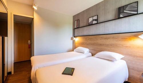 Standard Room with 2 Single Beds