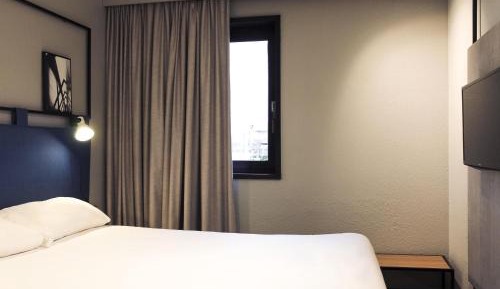 Standard Room with 1 Double Bed