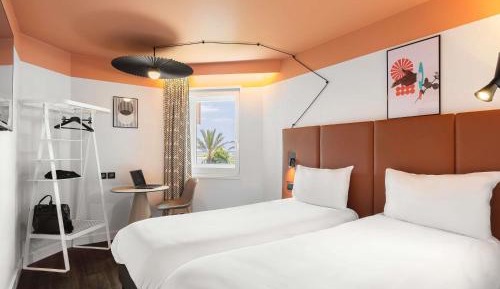 Standard Twin Room