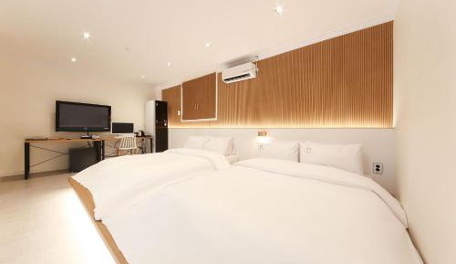 Family Twin Room