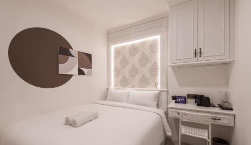 Standard Queen Room