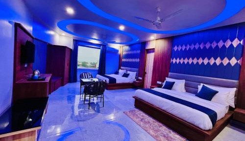 Deluxe King Suite