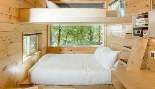 Standard Cabin with Two Queen Bunk Bed