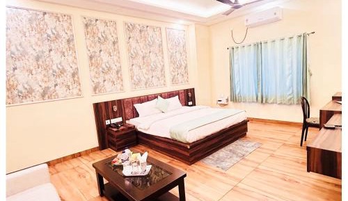 Deluxe King Suite
