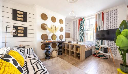 One-Bedroom Apartment - Non-Smoking