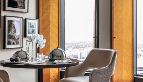 Luxury Club King Room with City View - Club Lounge Access