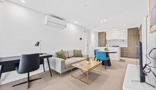 One-Bedroom Apartment with Balcony