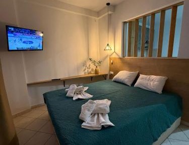Suite with Mountain View